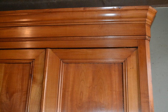 Image 1 of Cabinet Louis Philippe en bois de cerisier