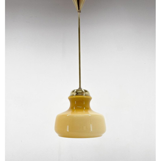 Image 1 of Lampe suspendue vintage en laiton et verre, Tchécoslovaquie 1970