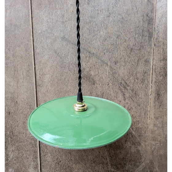 Image 1 of Ensemble de 4 lampes suspendues en tôle émaillée vert et blanc, 1930