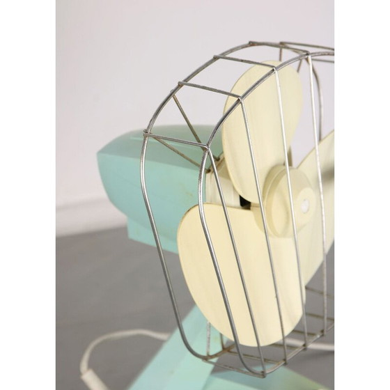 Image 1 of Paire d'éventails vintage colorés, Italie