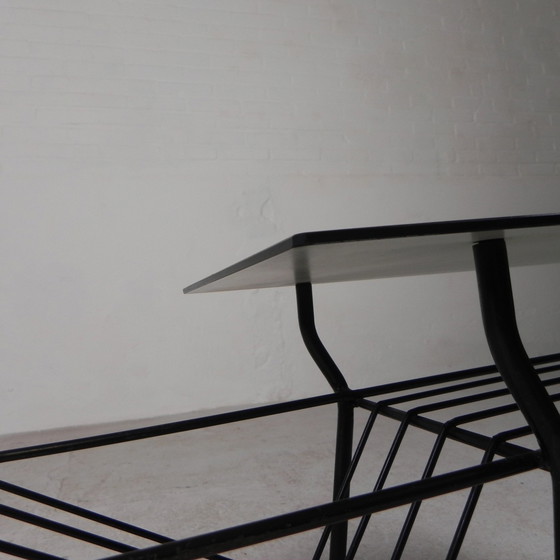 Image 1 of Table basse vintage avec porte-revues, années 1950