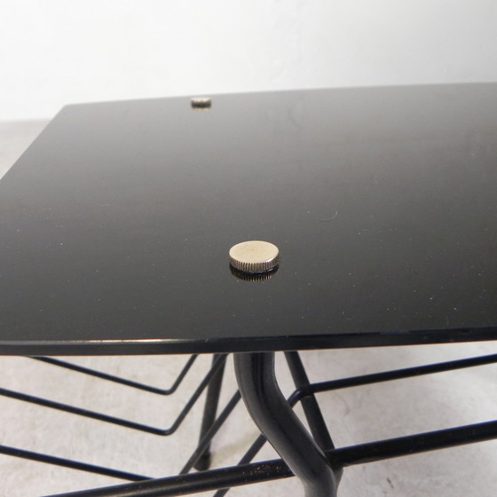 Image 1 of Table basse vintage avec porte-revues, années 1950
