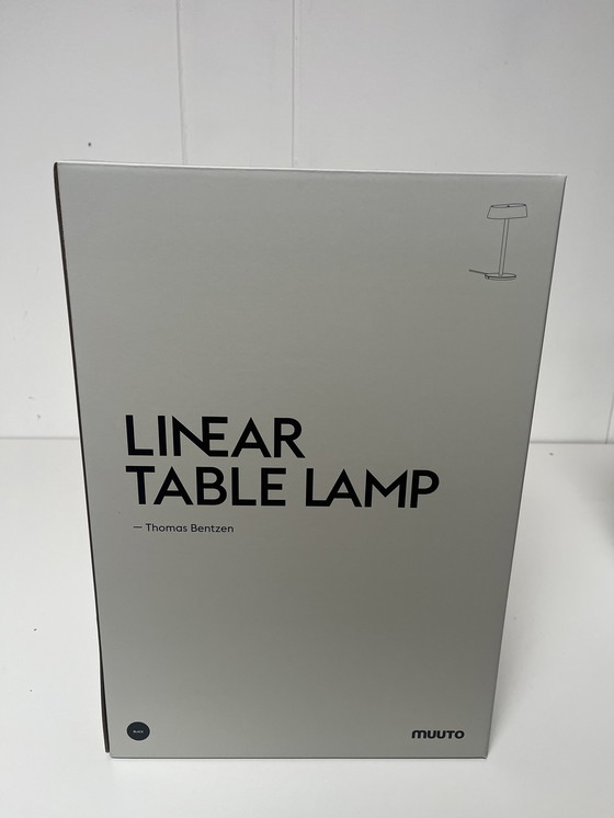 Image 1 of Lampe de table linéaire