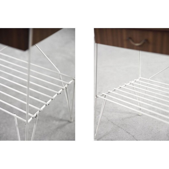 Image 1 of Table de nuit vintage scandinave en noyer brun avec pieds en métal blanc, années 1960