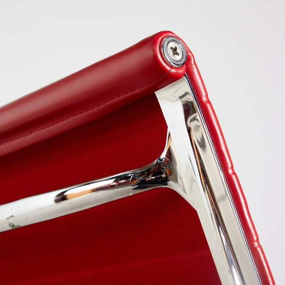 Image 1 of Fauteuil de bureau vintage EA108 de Charles & Ray Eames