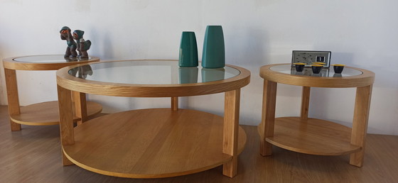 Image 1 of Tables rondes avec plateaux en verre, lot de 3.