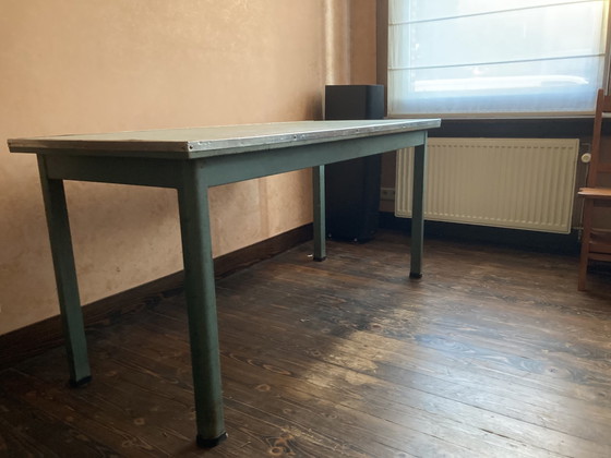 Image 1 of Table vintage
