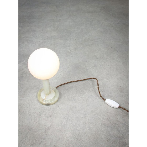 Image 1 of Lampe de table vintage en onyx et opaline, 1960s