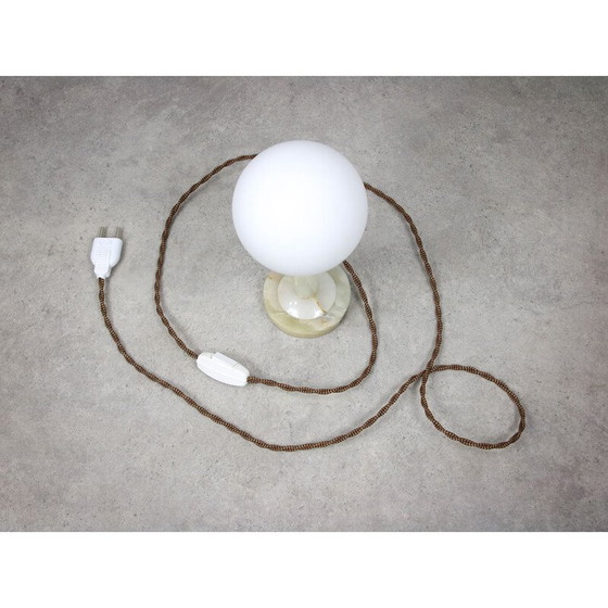 Image 1 of Lampe de table vintage en onyx et opaline, 1960s