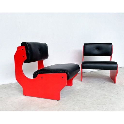 Paire de fauteuils vintage en bois laqué rouge et cuir noir, Italie 1980