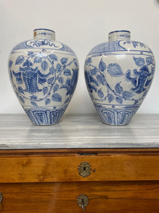 Image 1 of 2x Vases chinois du milieu du siècle