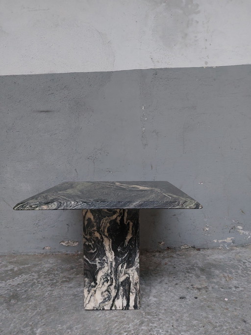 Table basse en marbre gris