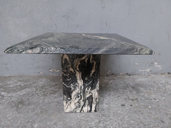 Image 1 of Table basse en marbre gris