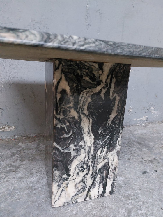 Image 1 of Table basse en marbre gris