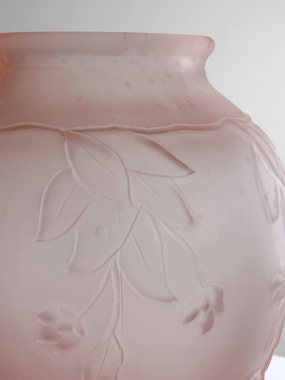 Image 1 of Grand Vase Style Art Déco Pâte De Verre Moulé/Pressé Rose