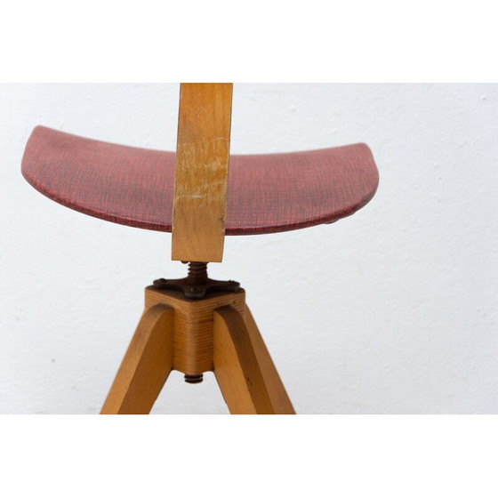 Image 1 of Fauteuil pivotant industriel du milieu du siècle, Tchécoslovaquie années 1960