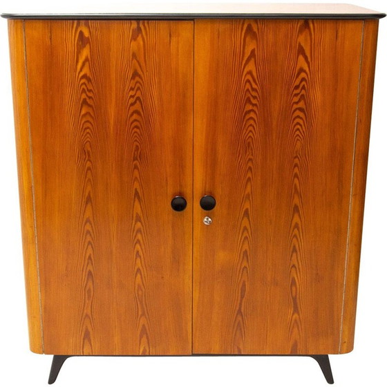 Image 1 of Armoire vintage en pin par Jindřich Halabala pour Up Zavody, Tchécoslovaquie 1950