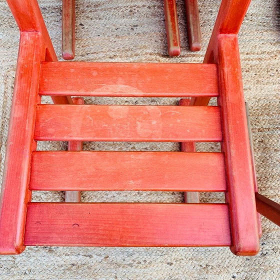 Image 1 of Ensemble de 4 chaises vintage en bois rouge