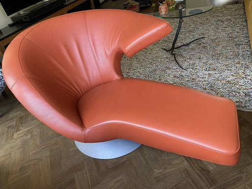 Leolux Parabolica chaise longue