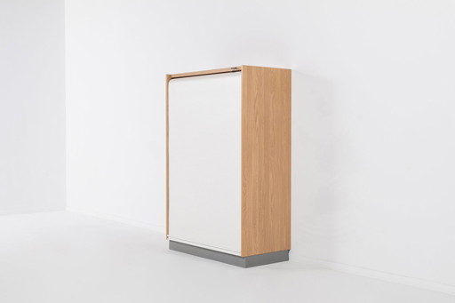 Armoire au design scandinave de l'équipe de design d'Efg