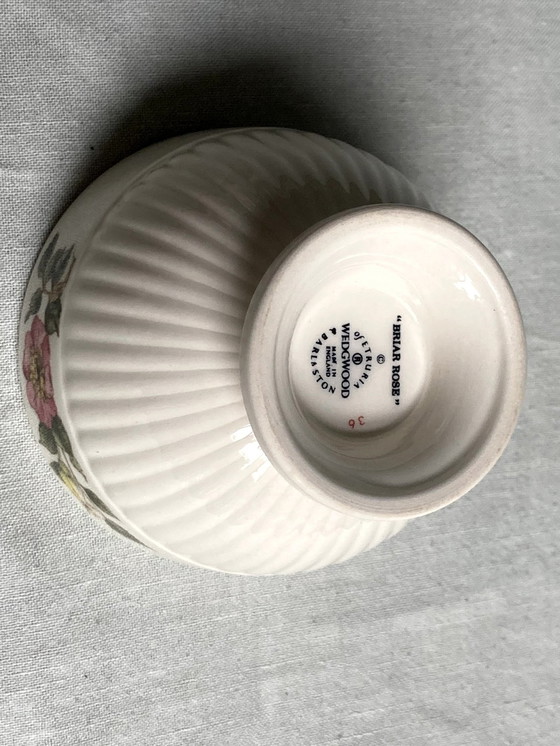 Image 1 of Vaisselle Wedgewood, assiettes, bols, tasses, soucoupes