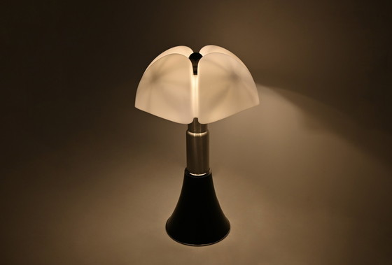 Image 1 of Lampe à poser Pipistrello noire par Gae Aulenti pour Martinelli Luce