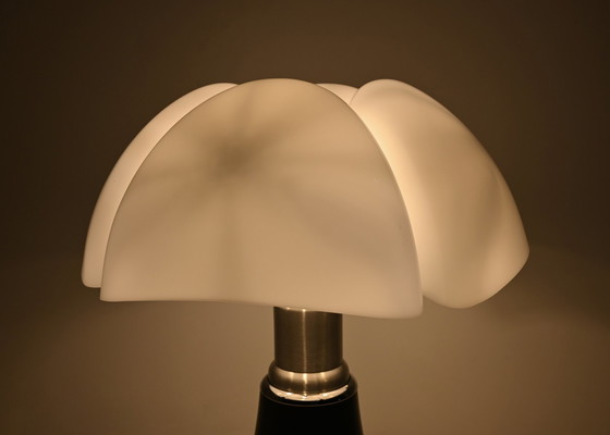 Image 1 of Lampe à poser Pipistrello noire par Gae Aulenti pour Martinelli Luce