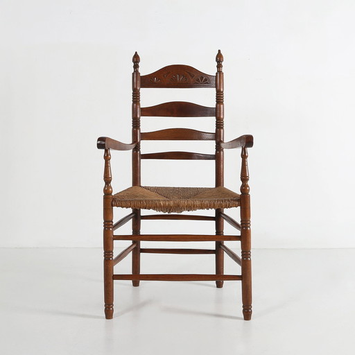 Fauteuil français ancien en bois avec assise cannée, 1890S