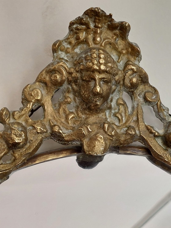 Image 1 of Miroir baroque ovale à crête ronde