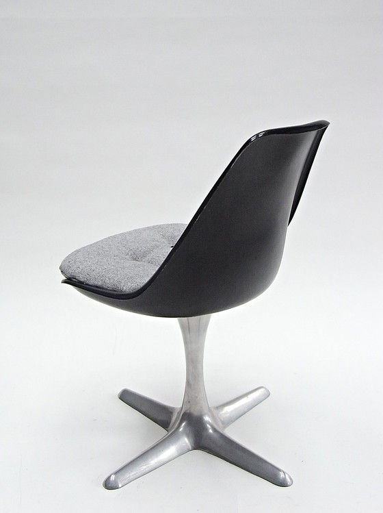 Image 1 of Chaise à coque, Tulip Chair By Maurice Burke For Arkana, Kvadrat