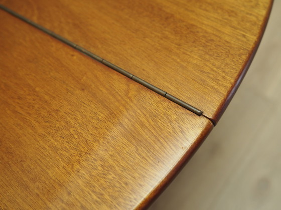 Image 1 of Table basse ronde en acajou, Design danois, 1970S, Production : Danemark