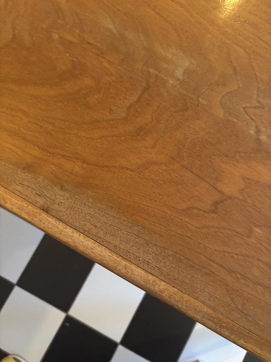 Image 1 of Bureau de table en noyer 1960