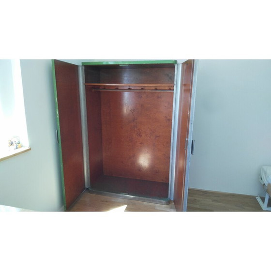 Image 1 of Armoire vintage verte et chromée par Rudolf Vichr, Tchécoslovaquie 1930