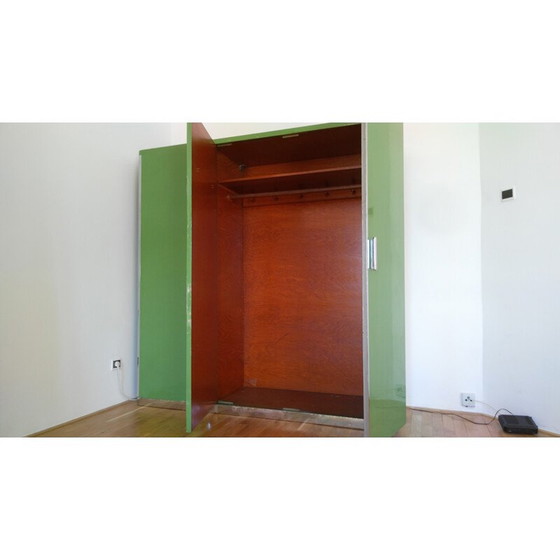 Image 1 of Armoire vintage verte et chromée par Rudolf Vichr, Tchécoslovaquie 1930