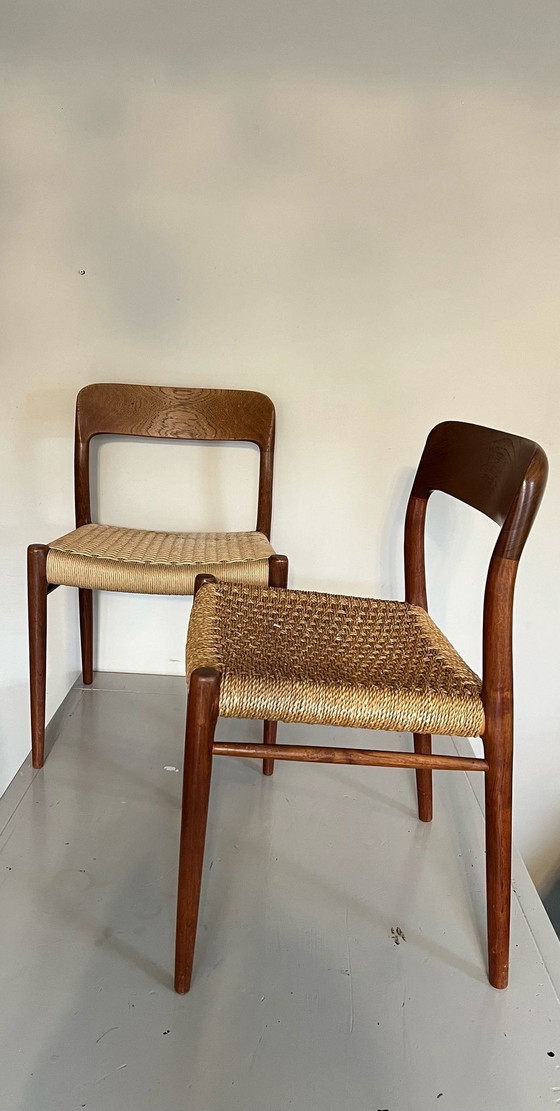 Image 1 of Ensemble de 2 chaises de salle à manger Niels Möller modèle 75 en parfait état