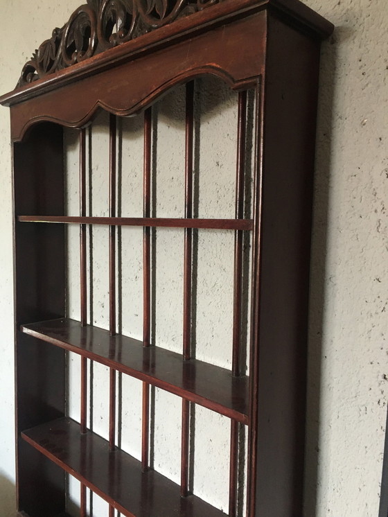 Image 1 of Etagère murale vintage en bois sculpté