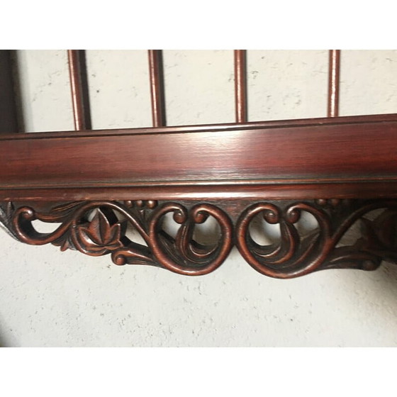 Image 1 of Etagère murale vintage en bois sculpté