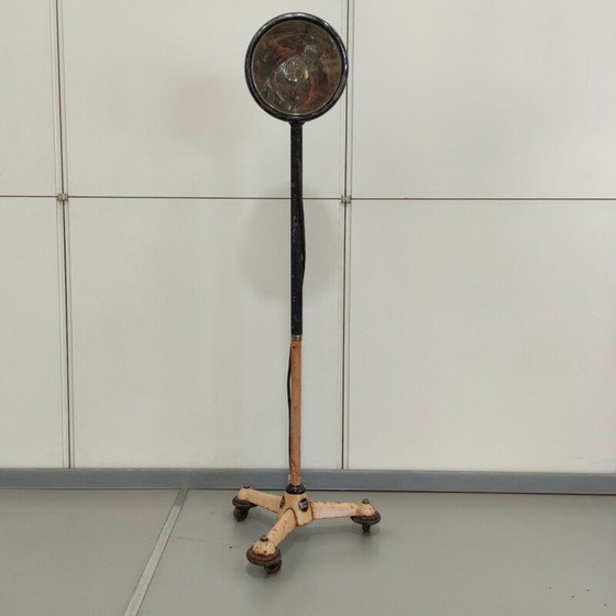 Image 1 of Lampadaire vintage avec projecteur à trépied réglable