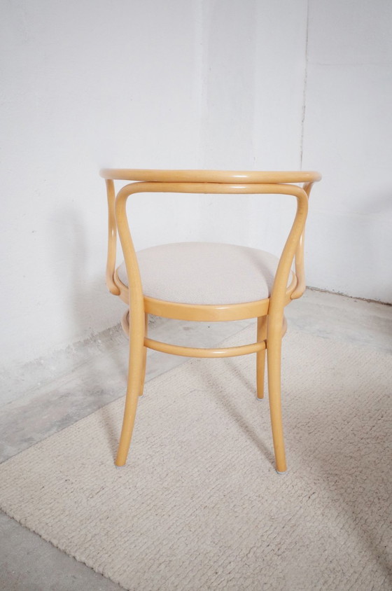 Image 1 of 1 de 6 chaises originales Thonet 209 bois courbé clair