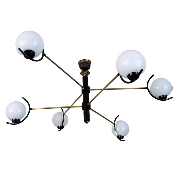 Image 1 of Lustre vintage en laiton et verre, 1960s