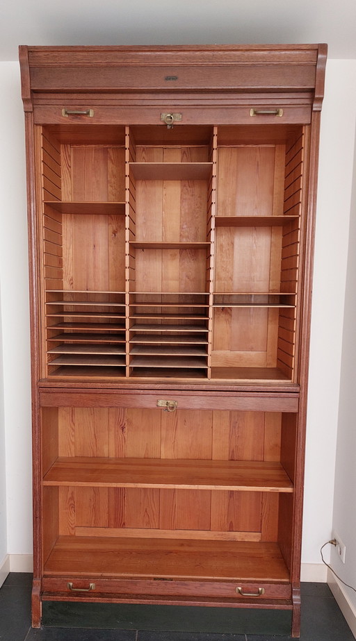 Armoire à volets pour archives en chêne avec plateau coulissant