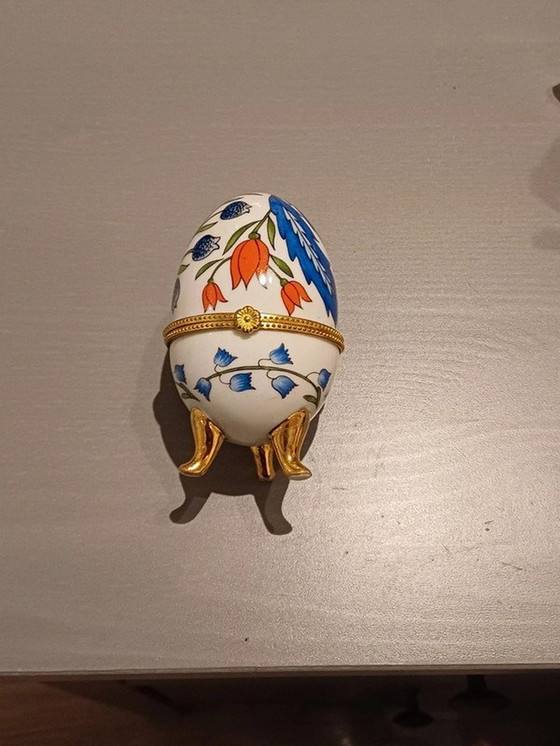 Image 1 of Oeufs en porcelaine pour bijoux etc.