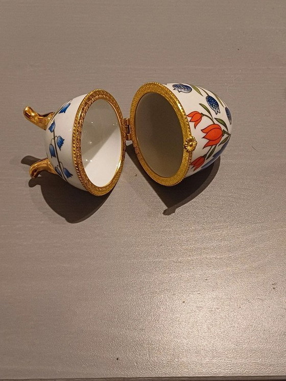 Image 1 of Oeufs en porcelaine pour bijoux etc.