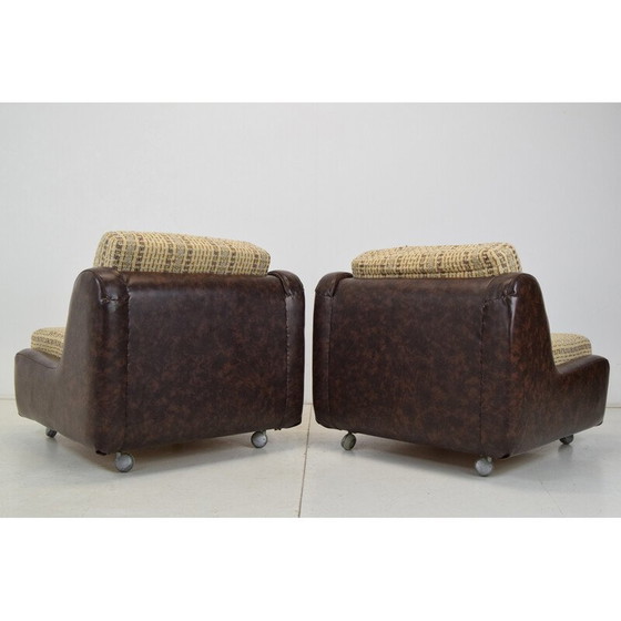Image 1 of Paire de fauteuils à roulettes en simili-cuir du milieu du siècle, Tchécoslovaquie, années 1970