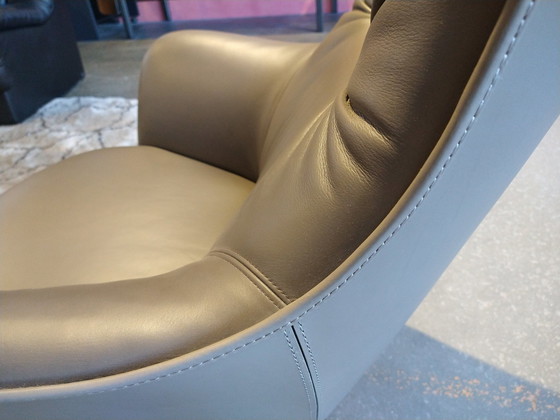 Image 1 of Poltrona Frau - Mamy Blue + Ottoman