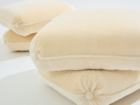 Image 1 of Jacques Charpentier pour Maison Jansen Paire d'Ottomans Velours Mohair 1970S