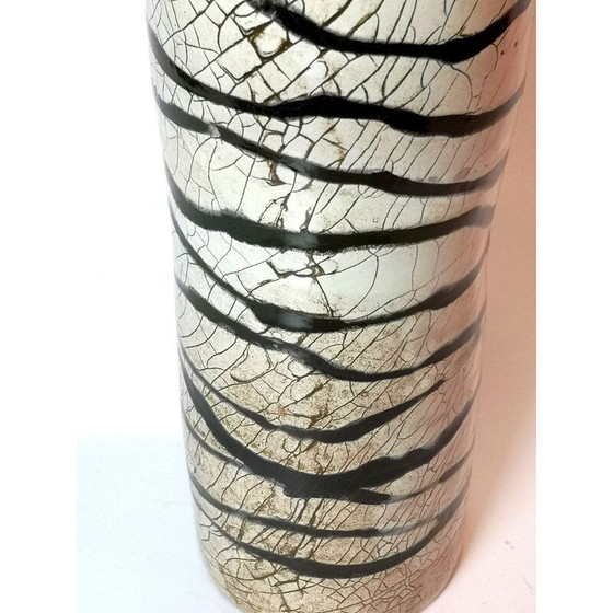 Image 1 of Vase vintage en céramique bicolore fait à la main, Europe 1960