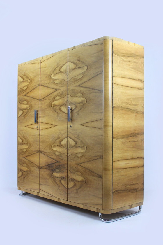 Image 1 of Hynek Gottwald Armoire en acier tubulaire chromé