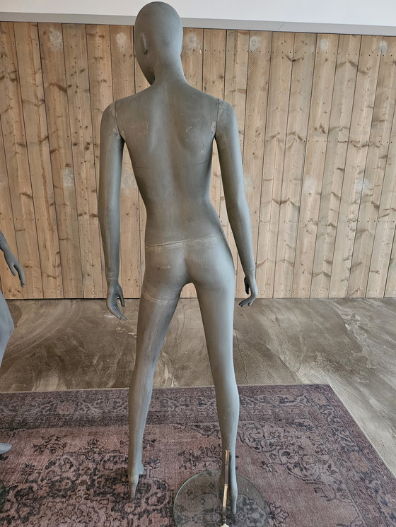 Image 1 of Mannequin sans visage Lady No Finish Gaga

Gaga02