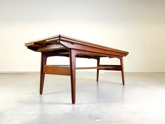 Image 1 of Mid Century Elevator Table basse Trioh Teak